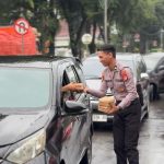 Di Bawah Langit Senja Ramadhan, Sat Samapta Polres Takalar Tebar Kepedulian di Jalan Sudirman
