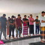 Satgas TMMD ke 128 Kodim 1801/Manokwari Bersama Warga Tetap Tunaikan Sholat Jum’at. ‎