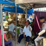 Polisi Sambangi Pasar Sentral Takalar, Ingatkan Pedagang dan Pengunjung Waspada Kejahat