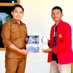 Ubah Sampah Laut Jadi Berkah: Mahasiswa Unhas Serahkan Inovasi Eco-Enzyme ke Warga Desa Laikang