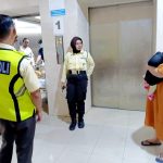 Dituduh Sembunyikan Bayinya Agar Bisa Masuk ke Ruang Rawat Inap RS Unhas, Seorang IRT Naik Pitam dan Labrak Satpam
